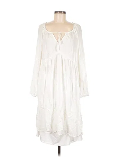 Pre-owned Old Navy Casual Dress In White