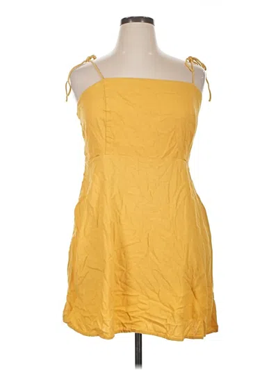 Pre-owned Old Navy Casual Dress In Yellow