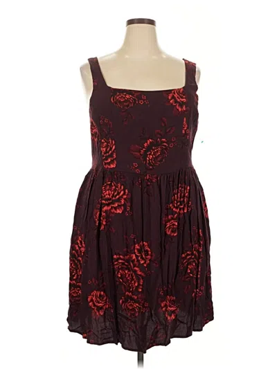 Pre-owned Old Navy Cocktail Dress In Burgundy