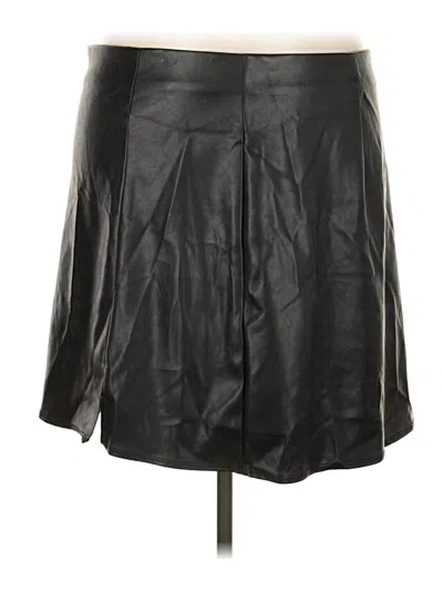 Pre-owned Old Navy Faux Leather Skirt In Black