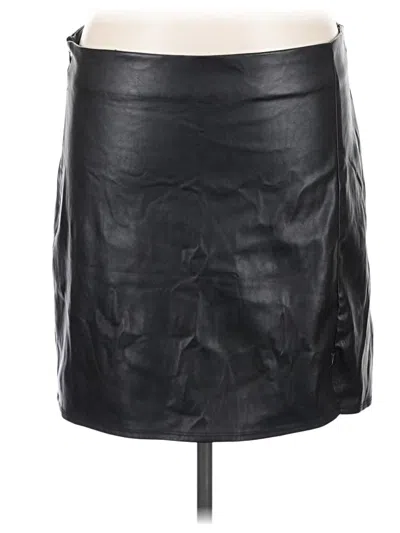 Pre-owned Old Navy Faux Leather Skirt In Black