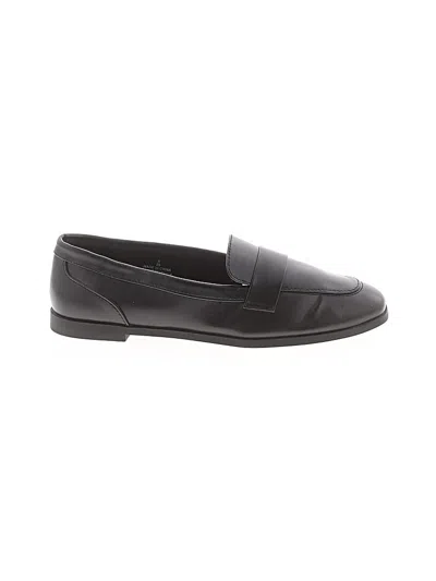 Pre-owned Old Navy Flats In Black
