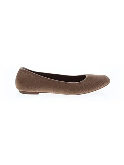 Pre-owned Old Navy Flats In Brown