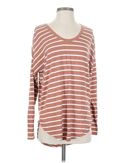 Pre-owned Old Navy Long Sleeve T-shirt In Brown