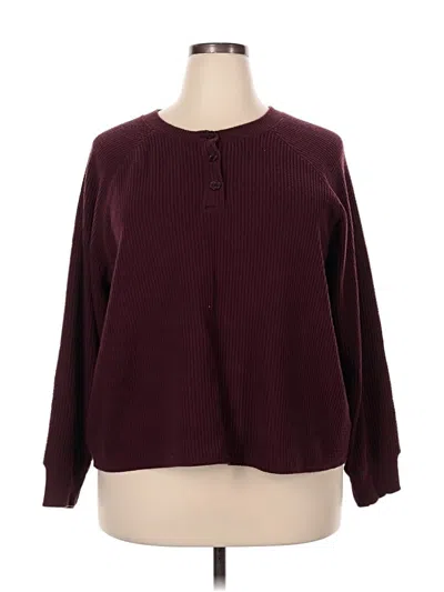 Pre-owned Old Navy Long Sleeve T-shirt In Burgundy