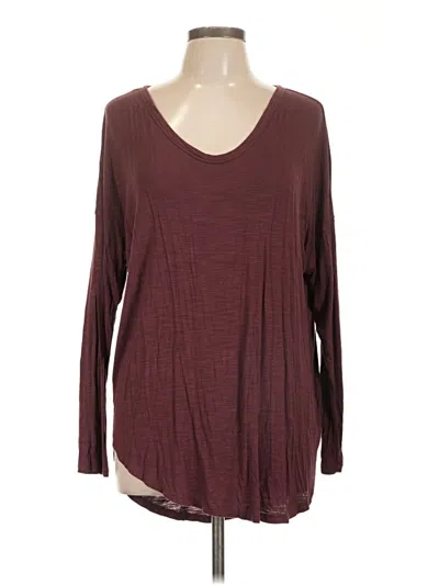 Pre-owned Old Navy Long Sleeve T-shirt In Burgundy