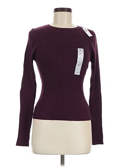 Pre-owned Old Navy Long Sleeve T-shirt In Burgundy