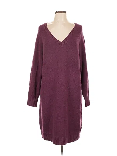 Pre-owned Old Navy Pullover Sweater In Burgundy