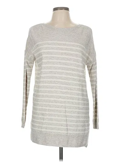 Pre-owned Old Navy Pullover Sweater In Silver