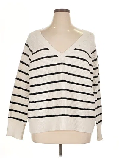 Pre-owned Old Navy Pullover Sweater In White