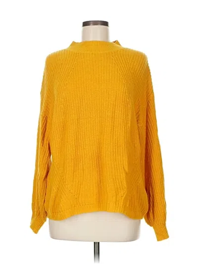 Pre-owned Old Navy Pullover Sweater In Yellow