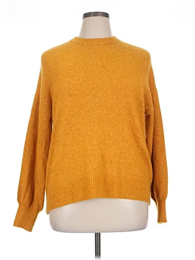 Pre-owned Old Navy Pullover Sweater In Yellow