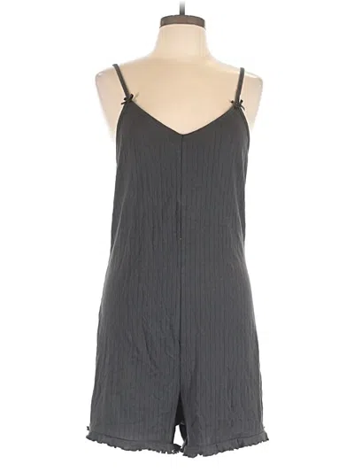 Pre-owned Old Navy Romper In Gray