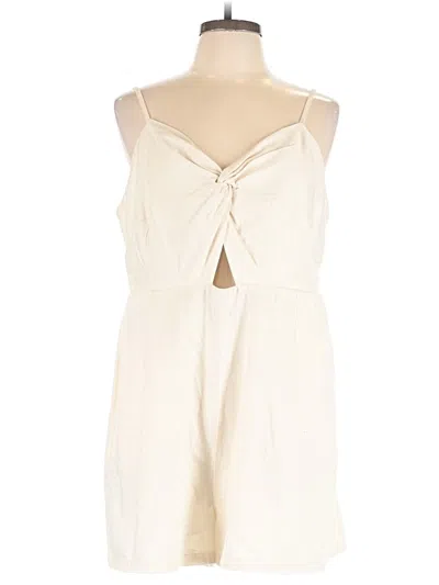 Pre-owned Old Navy Romper In Ivory