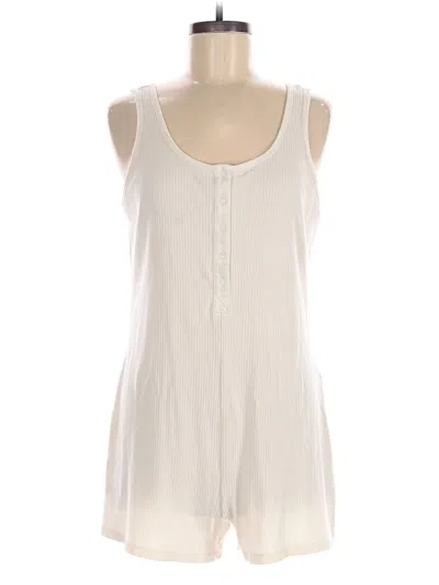 Pre-owned Old Navy Romper In Ivory