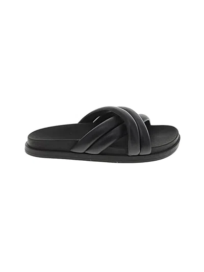 Pre-owned Old Navy Sandals In Black