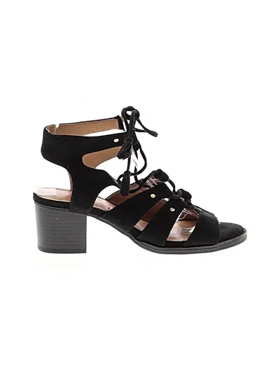 Pre-owned Old Navy Sandals In Black