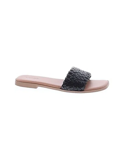 Pre-owned Old Navy Sandals In Gray