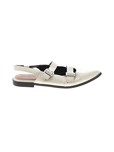 Pre-owned Old Navy Sandals In Ivory