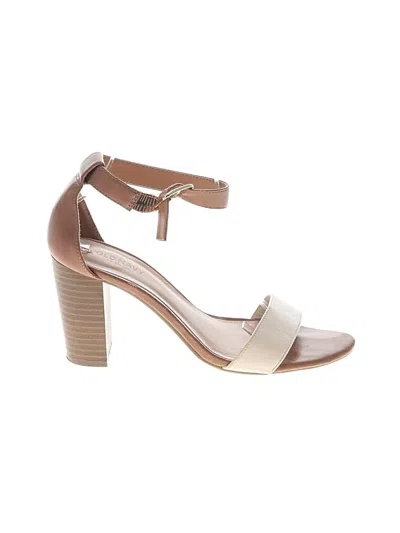 Pre-owned Old Navy Sandals In Tan