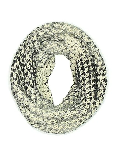 Pre-owned Old Navy Scarf In Gray