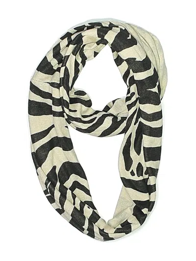 Pre-owned Old Navy Scarf In Ivory