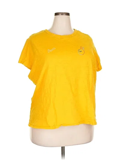 Pre-owned Old Navy Short Sleeve T-shirt In Yellow