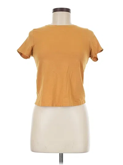 Pre-owned Old Navy Short Sleeve T-shirt In Gold