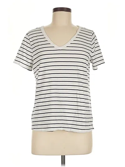 Pre-owned Old Navy Short Sleeve T-shirt In Ivory