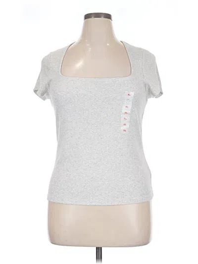Pre-owned Old Navy Short Sleeve T-shirt In Silver