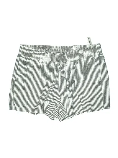 Pre-owned Old Navy Shorts In Green