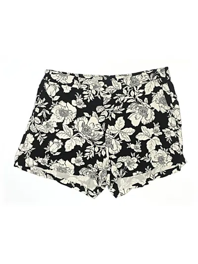 Pre-owned Old Navy Shorts In Ivory