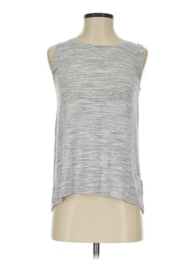 Pre-owned Old Navy Sleeveless T-shirt In Silver