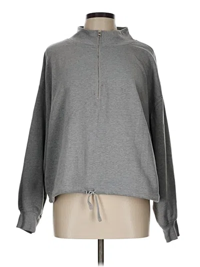 Pre-owned Old Navy Sweatshirt In Gray