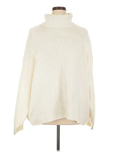 Pre-owned Old Navy Turtleneck Sweater In Ivory