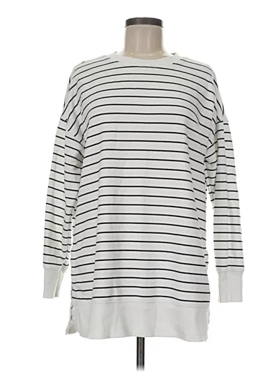 Pre-owned Old Navy Turtleneck Sweater In White