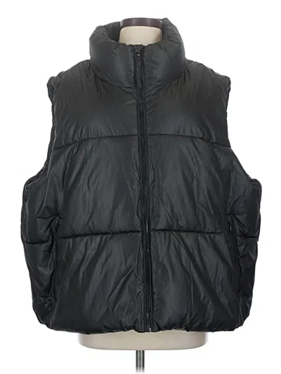 Pre-owned Old Navy Vest In Black