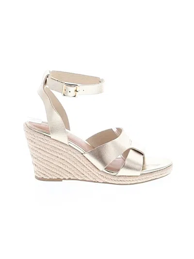 Pre-owned Old Navy Wedges In Gold