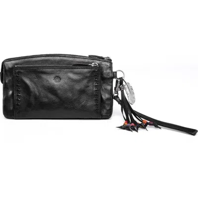 Old Trend Bluebell Clutch In Black