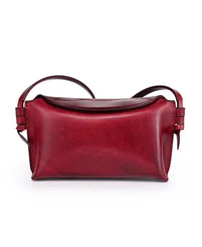 Old Trend Snapper Vintage Crossbody Bag In Maroon