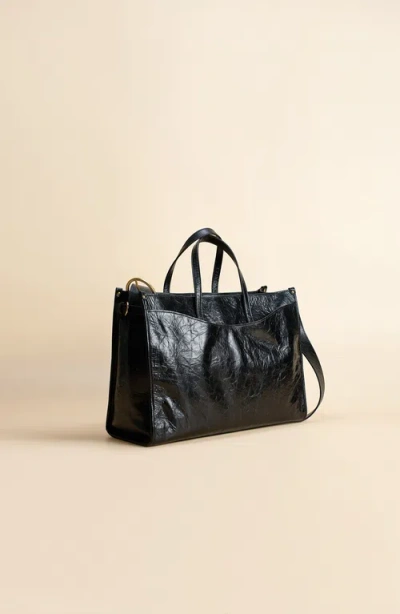 Oleada Official Reverie Tote In Black