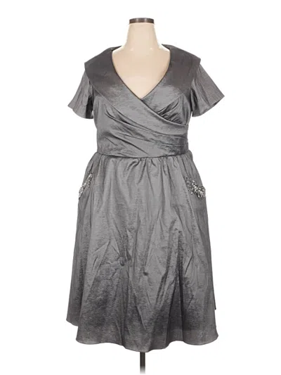 Pre-owned Oleg Cassini Casual Dress In Gray