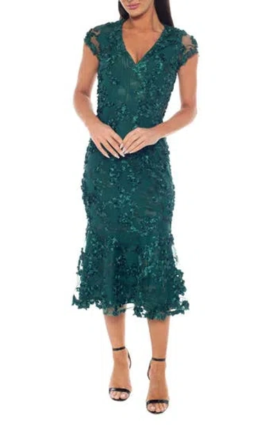 Oleg Cassini Embroidered Body-con Dress In Green