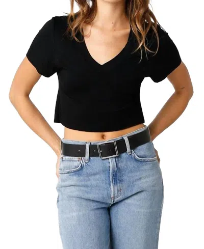 Olivaceous Alana Cropped V Neck Tee In Black