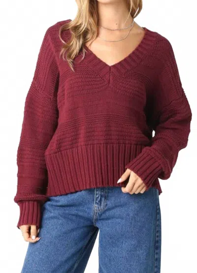 Olivaceous Chunky V Neck Sweater In Burgundy In Red