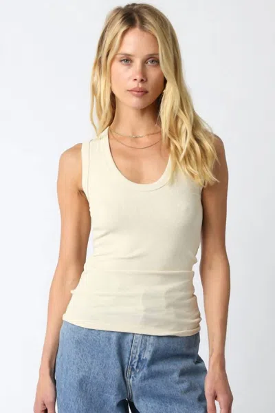Olivaceous Kylie Scoop Tank Top In Ecru In Neutral