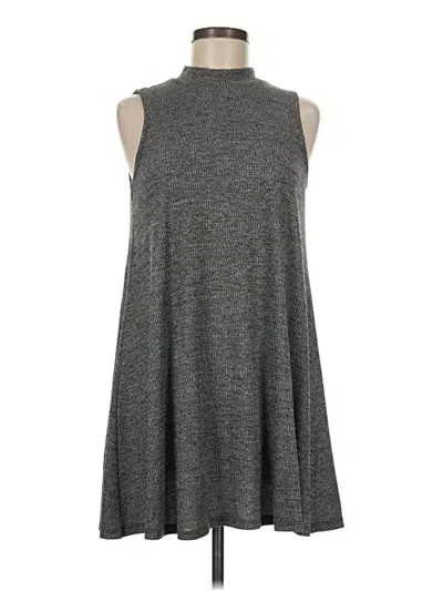 Pre-owned Olive & Oak Casual Dress In Gray
