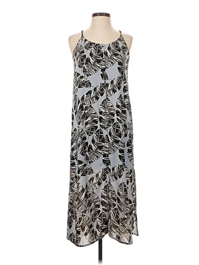 Pre-owned Olive & Oak Casual Dress In Silver