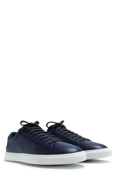 Oliver Cabell Low 1 Sneaker In Royal
