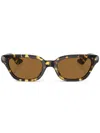 Oliver Peoples Cat-eye Frame Sunglasses In Schwarz